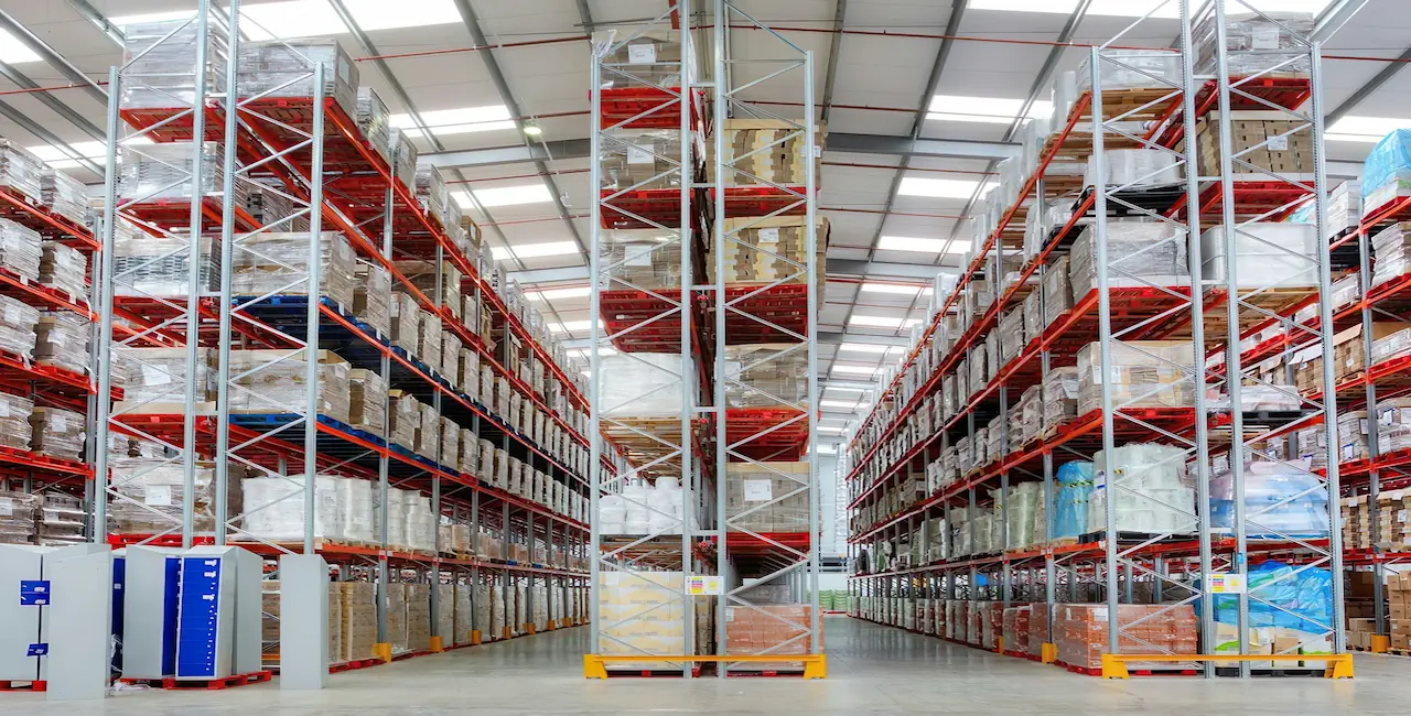 heavy-duty pallet rack